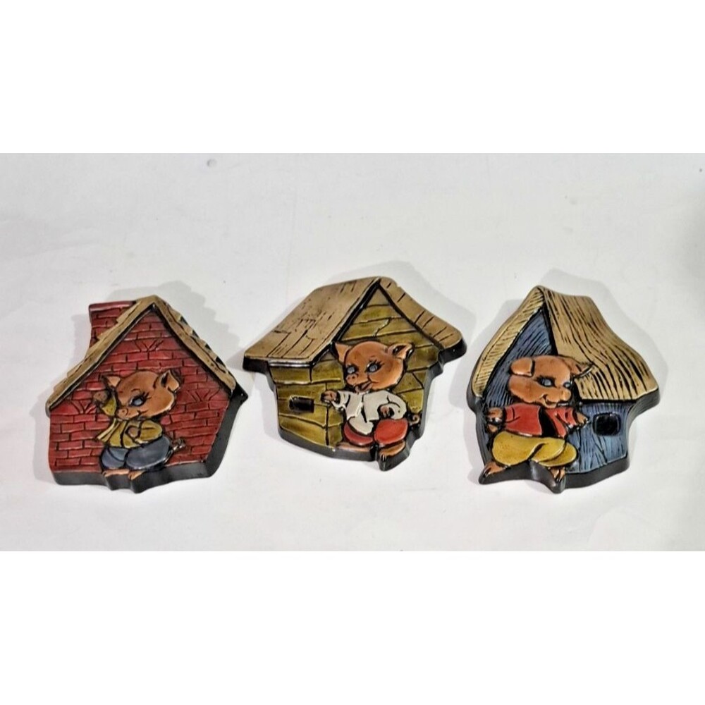 Vintage Chalkware 3 Little Pigs Ceramic Wall Hangings